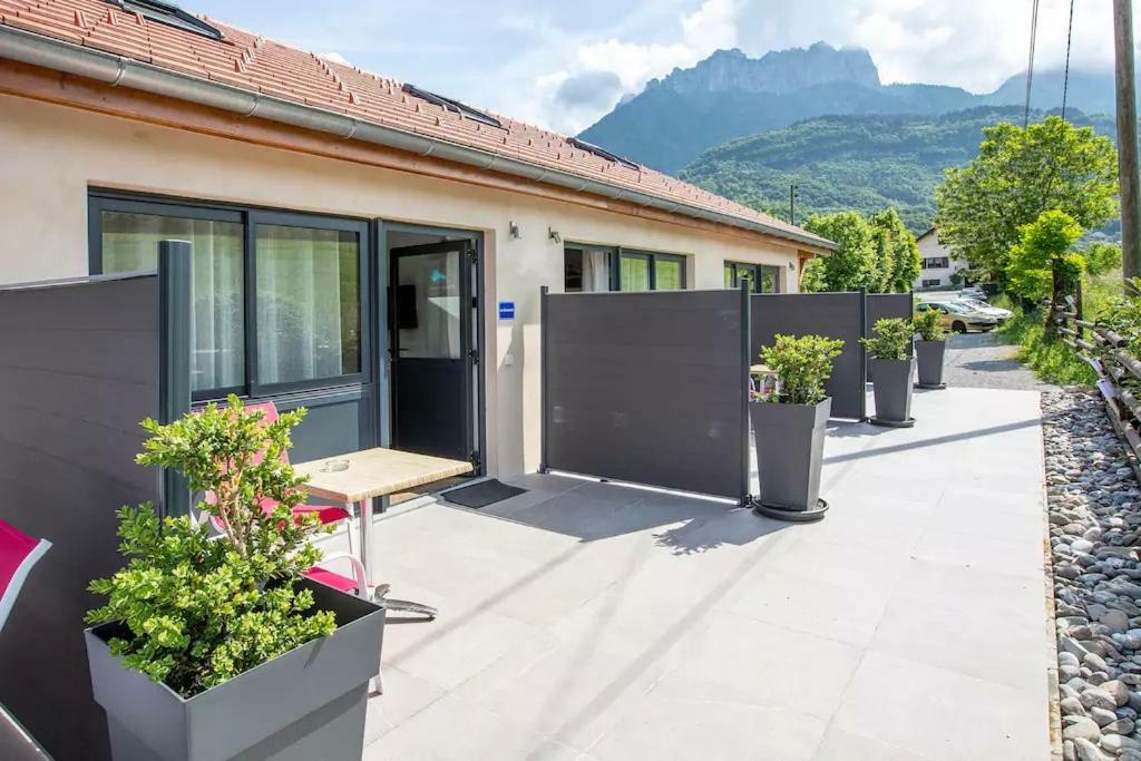 Domaine Des Ecuries - Appartements Meubles A Тэлуар Экстерьер фото